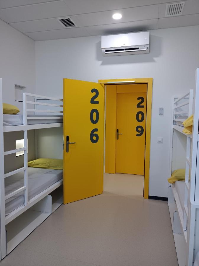 Alberg Barcelona Xanascat Buitenkant foto
